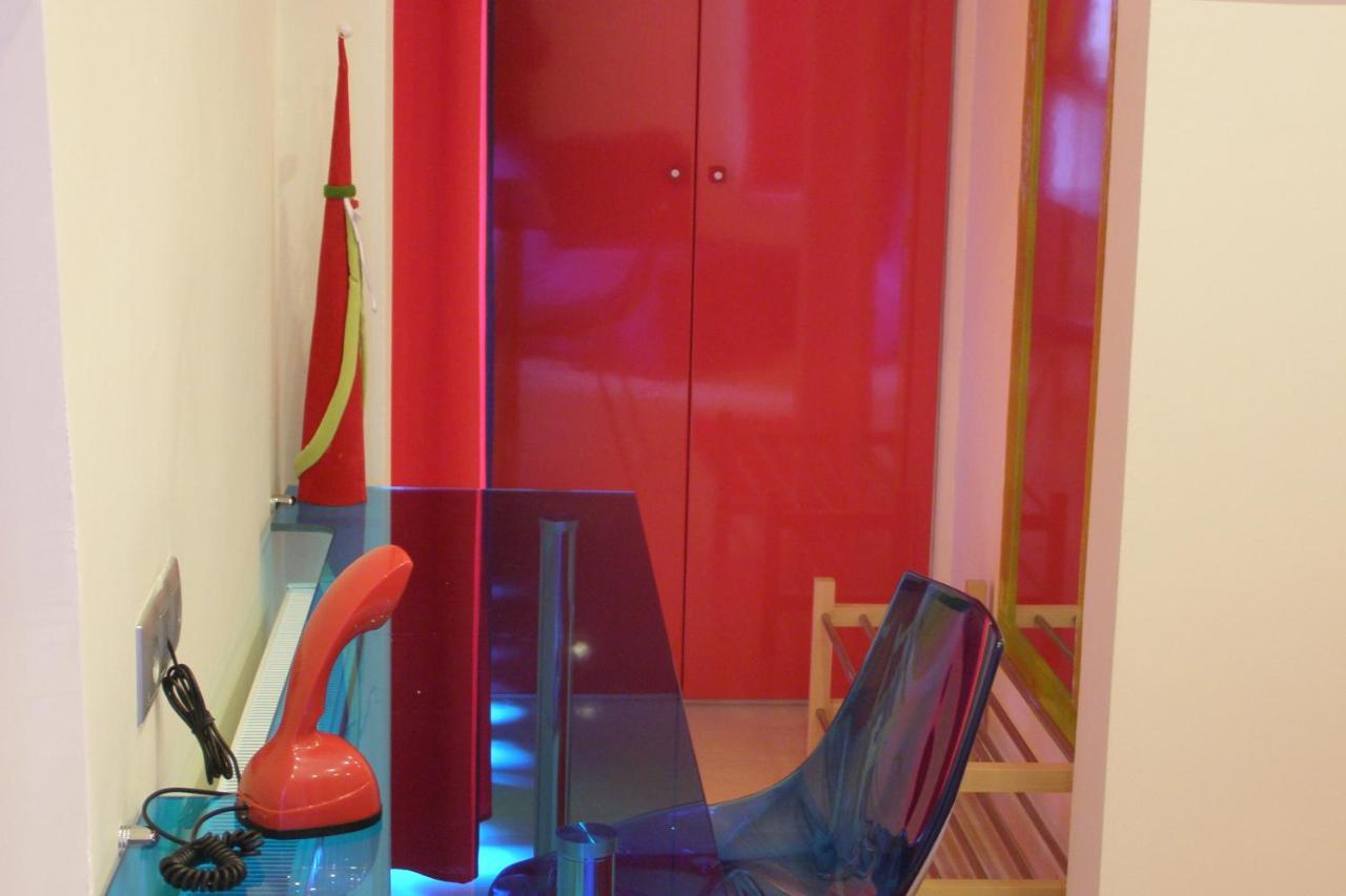 Room In A Neoclassical House - Ladybug Костур Екстериор снимка